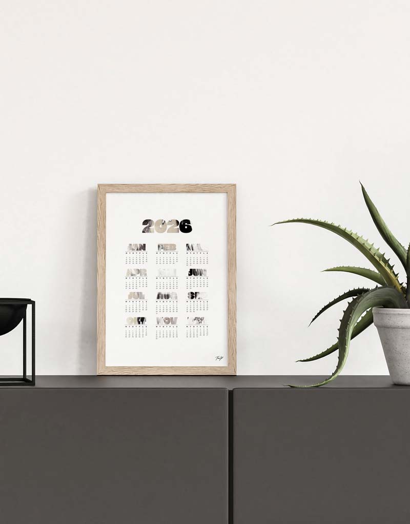 Kalender – Beige + Eik Ramme 30x40 cm